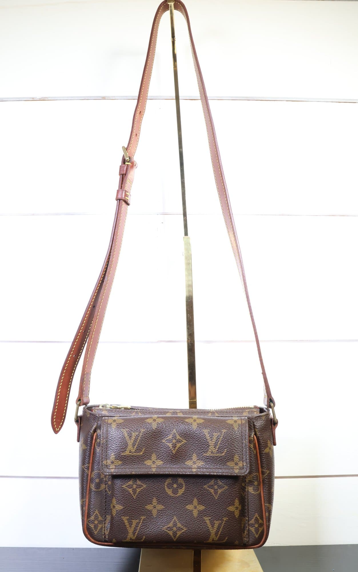 Louis Vuitton Viva Cite PM Shoulder Bag In Monogram Canvas Purse handbags auction at Alighieri's