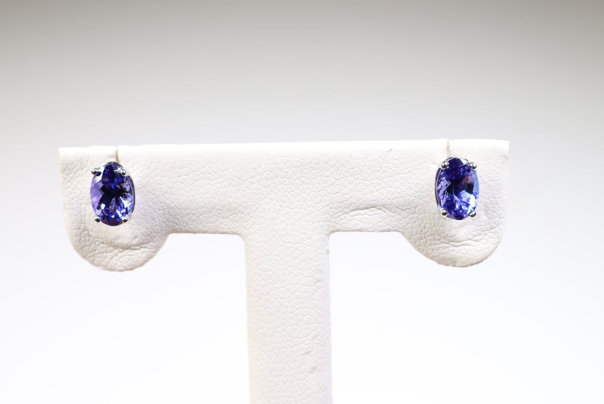 14k White Gold, Natural Tanzanite Stud Earrings 1.50ctw, 1.00 Grams Jewelry Gemstone jewelry auction at Alighieri's