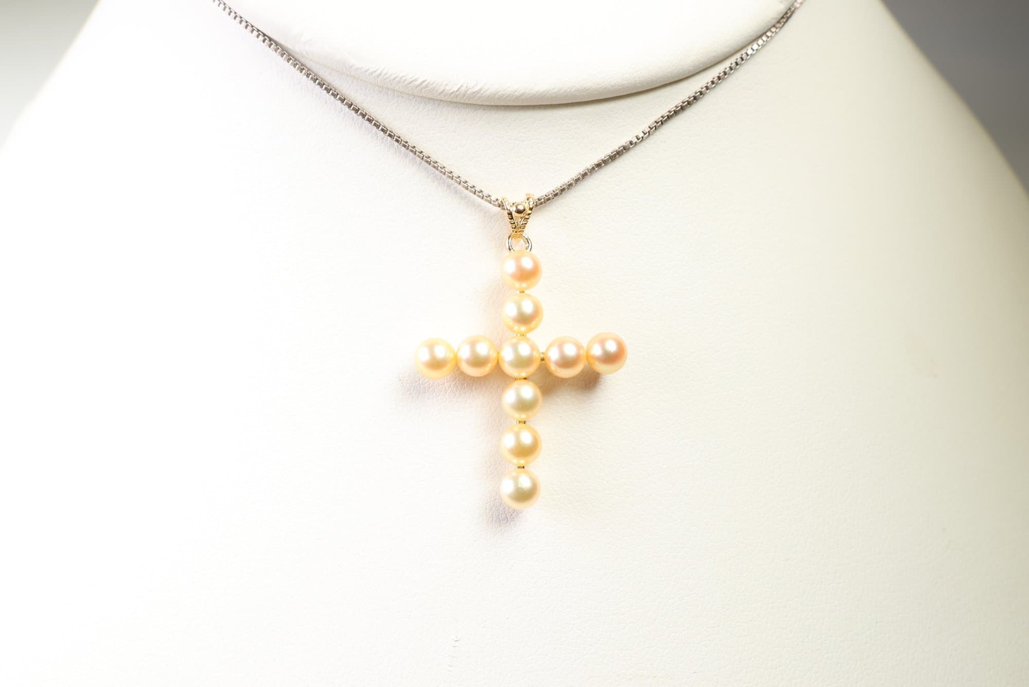18k Yellow Gold, Golden South Sea Pearls Cross Pendant, 2.1 Grams Jewelry Gemstone jewelry auction at Alighieri's