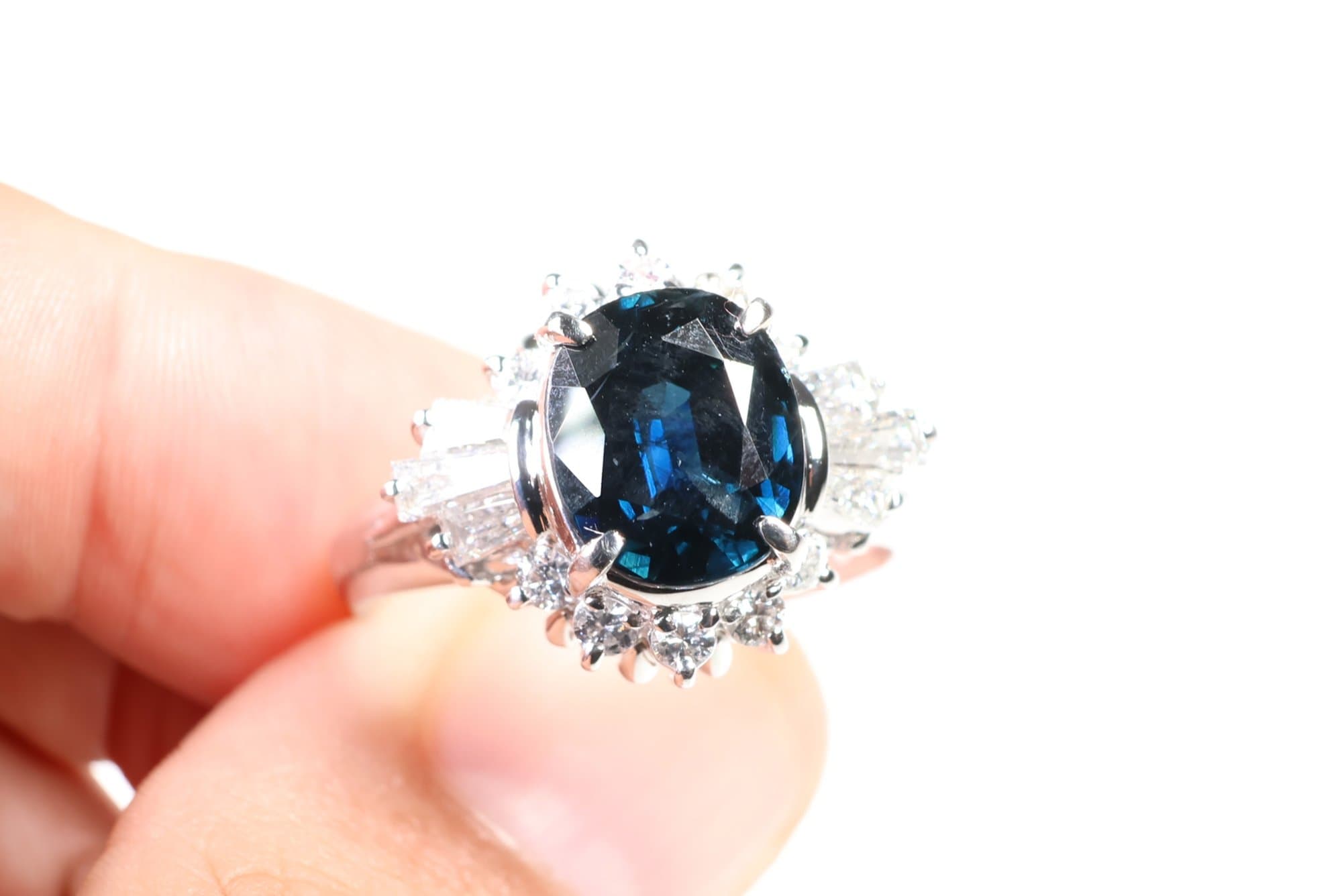 Platinum, Natural No Heat Sapphire & Diamond Ring 1.83ctw, Gemstone Jewelry Diamonds jewelry auction at Alighieri's