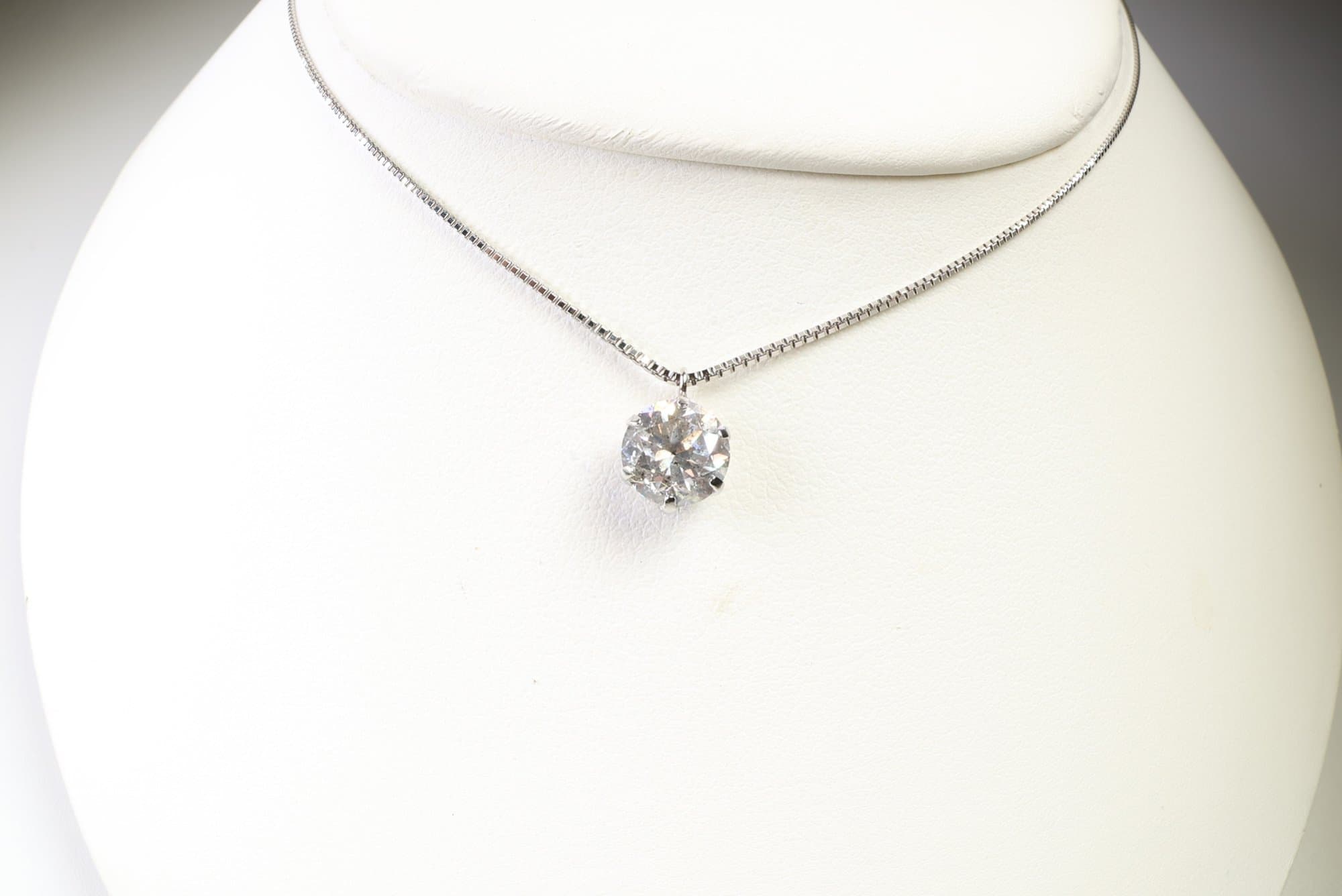 Platinum, Natural Diamond Pendant Necklace 1.016ct, Gemstone Jewelry Diamonds jewelry auction at Alighieri's