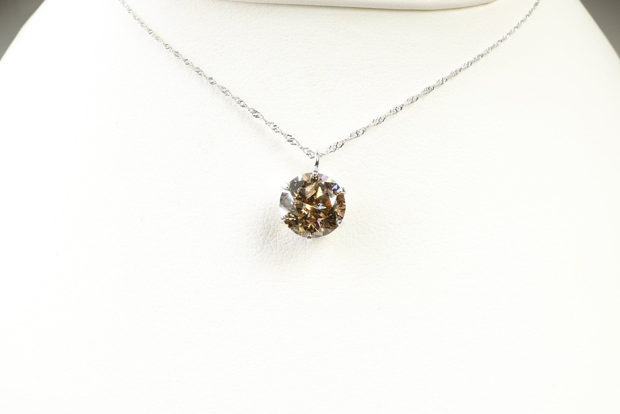 Platinum, Natural Solitaire Diamond Pendant Necklace 0.90ctw, 1.27 Grams Jewelry Gemstone Diamonds jewelry auction at Alighieri's