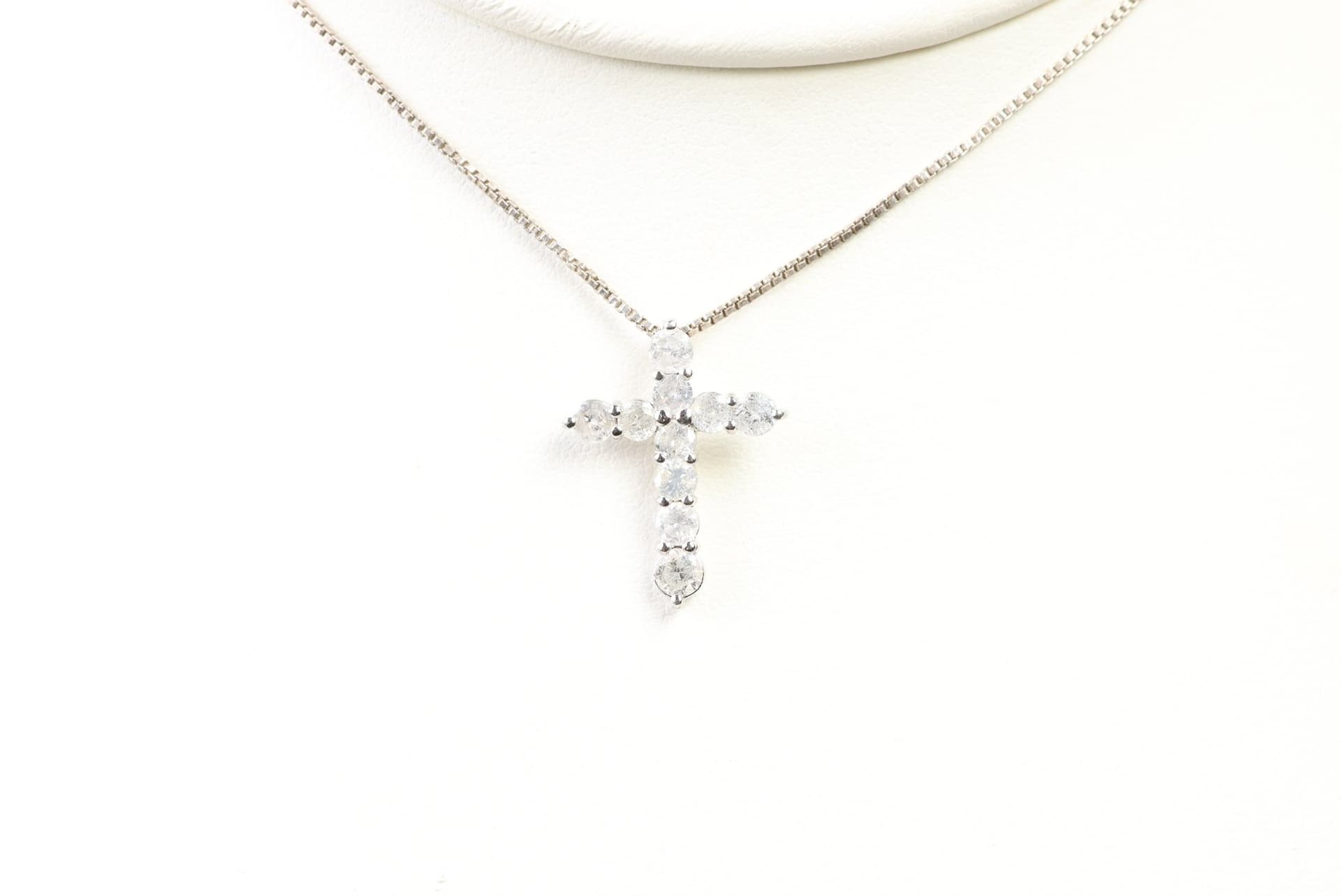 Platinum, Natural Diamond Cross Pendant 1.00ctw, Gemstone Jewelry Diamonds jewelry auction at Alighieri's