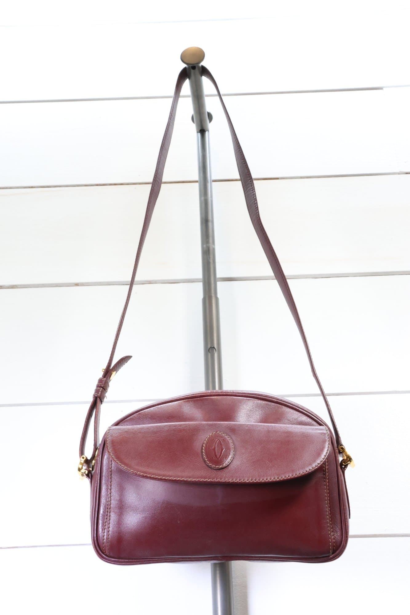 Cartier Must De Cartier Burgundy Leather Crossbody Shoulder Bag Handbag Purse