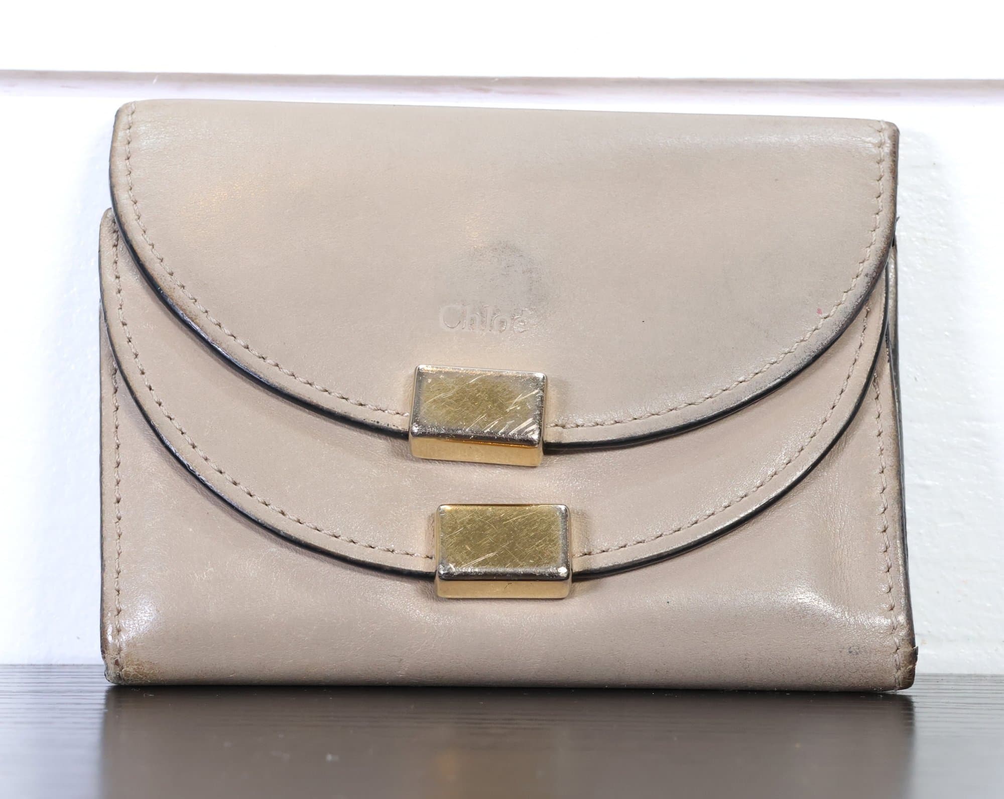 Chloé Leather Key Holder Case 6 Hook Motty Grey Gold Hardware