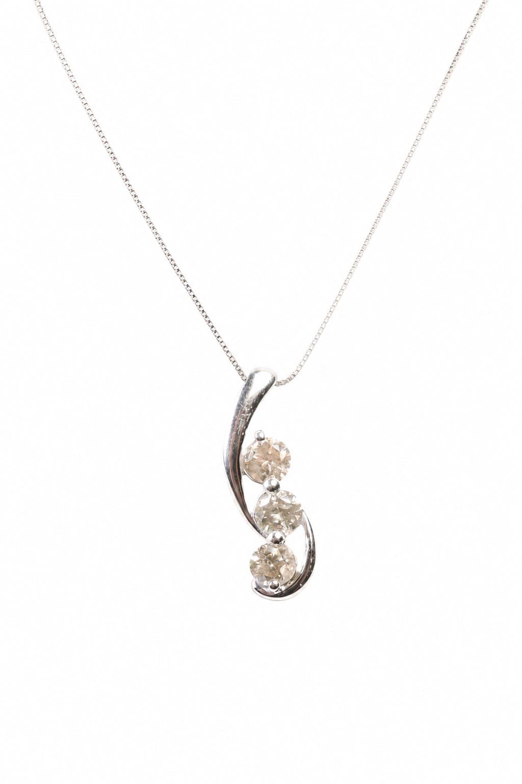 18k White Gold, Natural Diamonds Pendant 1.00ctw, 1.04 Grams Jewelry Gemstone Diamonds