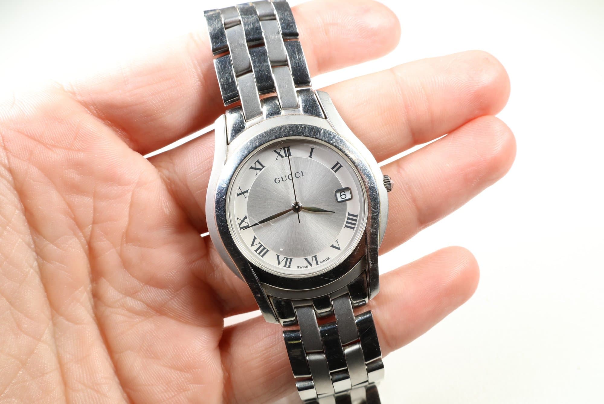 Gucci 5500 M Stainless Steel Quartz Watch, Silver Roman Numeral Dial With Date