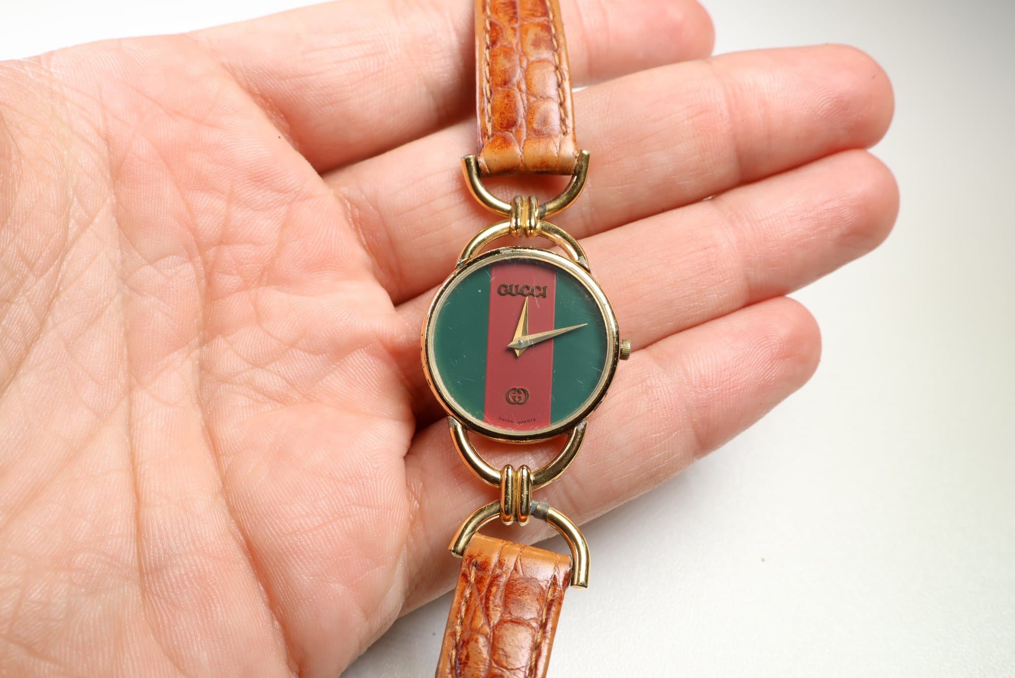 Gucci 6000L Sherry Line Dial Leather Strap Watch
