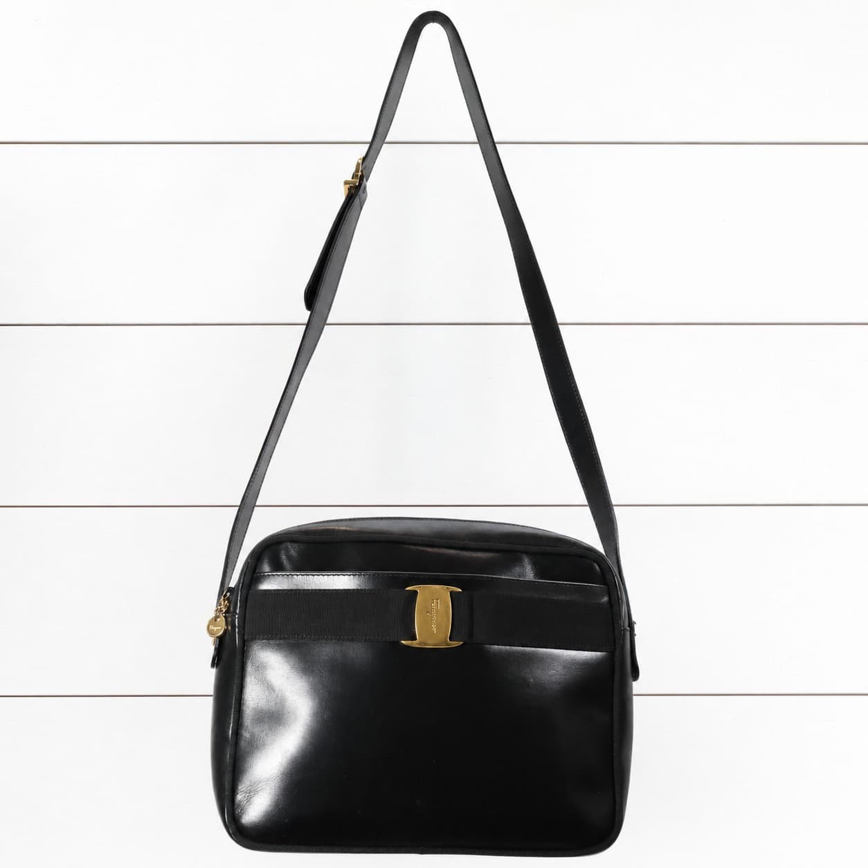 Salvatore Ferragamo Vara Bow Leather Shoulder Bag Crossbody Handbag Purse Black