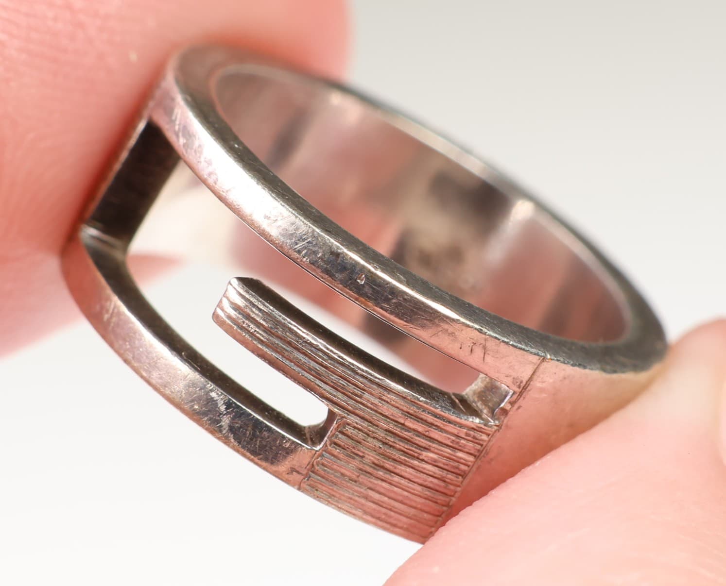 Gucci 925 Sterling Silver G Cutout Logo Wide Band Ring Size 11 Designer Jewelry