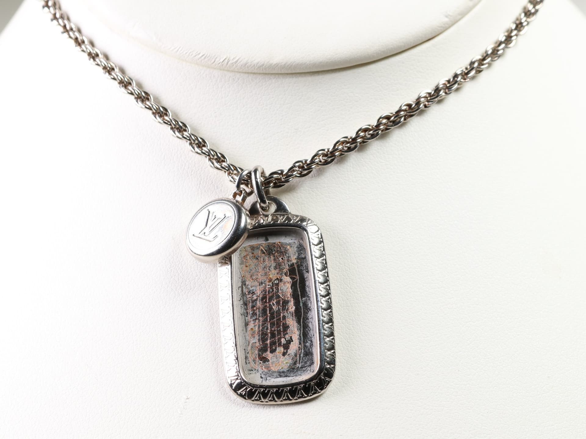 Louis Vuitton Dog Tag Pendant Necklace Silver Tone Rope Chain LV Round Charm